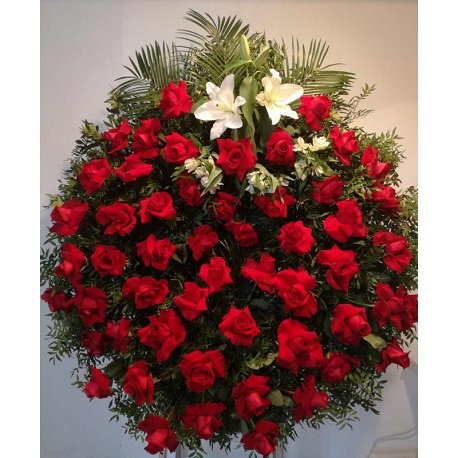 Corona funeraria de rosas y verdes