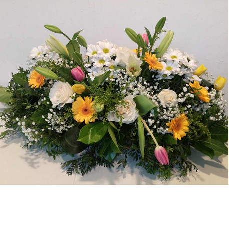 Cojín funerario de flores variadas, verdes